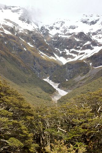 Otira Slide - normally I'd expect a mini-glacier in that valley but it's gone now. Thanks Australia!