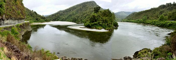 Almost an oxbow at Hawks Crag.