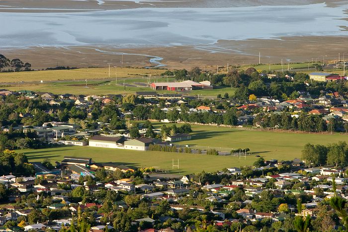 Where I went to school. Primary school this side, intermediate to the left, secondary on the far side. Yay.