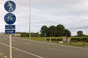 Sign at the entrance to the cycleway bridge